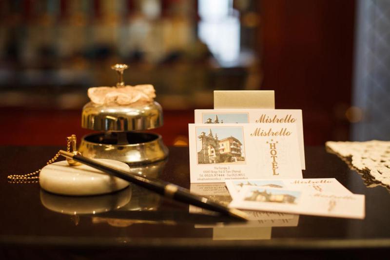 Hotel Mistrello Di Savoia Borgo Val di Taro Extérieur photo