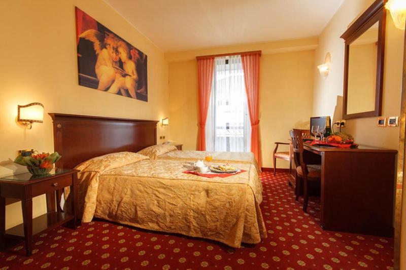Hotel Mistrello Di Savoia Borgo Val di Taro Extérieur photo