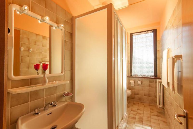 Hotel Mistrello Di Savoia Borgo Val di Taro Extérieur photo